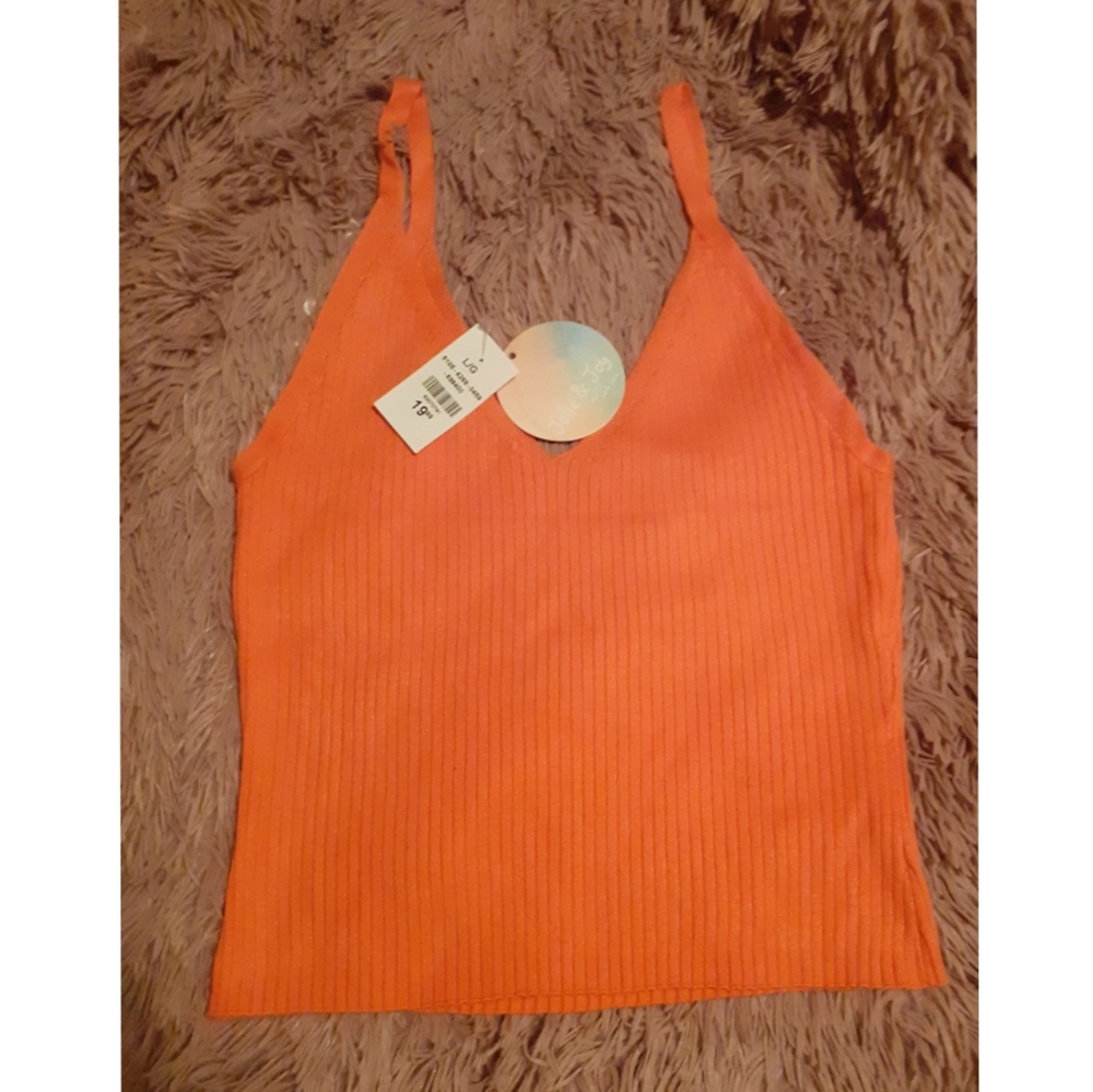 💗NWT Sweater Tank - Picture 2 of 3